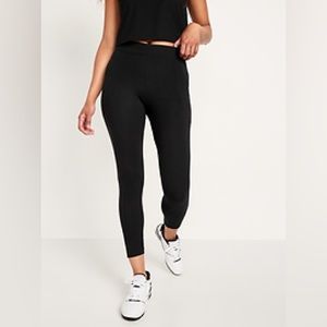 High-Waisted Side-Pocket 7/8-Length Leggings - Black